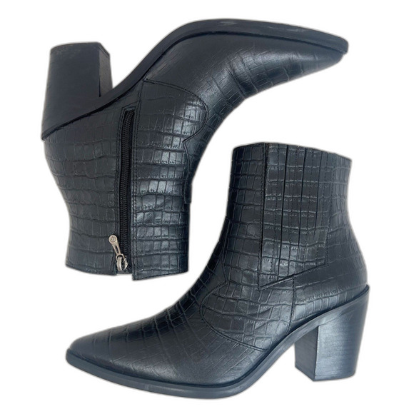 Blondo Black Leather Crocodile Embossed Booties Cowboy Ankle Boots Size 9 - Picture 1 of 8